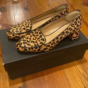 Calf hair Leopard loafer with heel